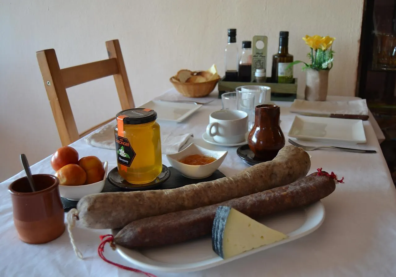 Masia Molí de Tartareu Bed and breakfast